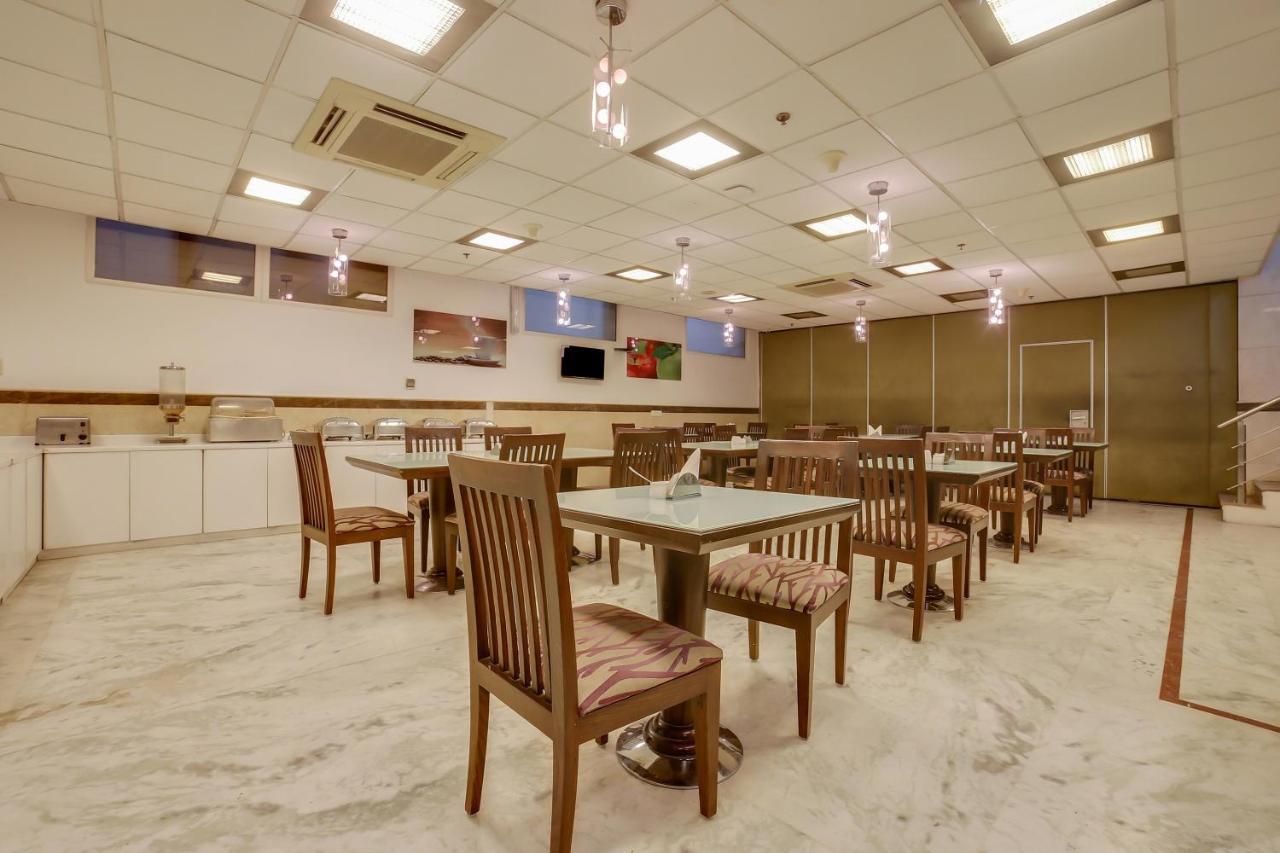 Townhouse Oak Safdarjung Nova Deli Exterior foto